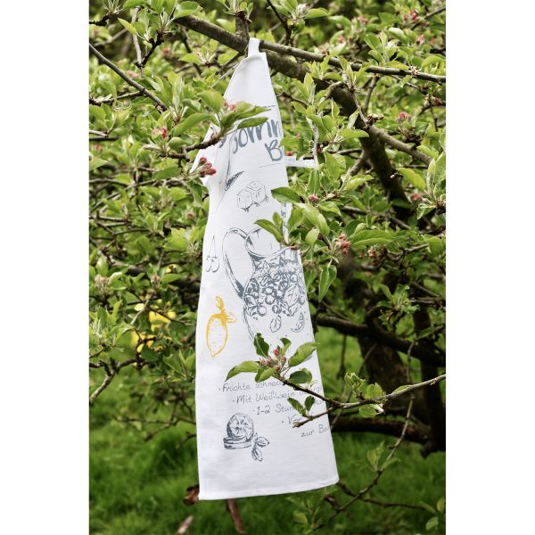Frohstoff Geschirrtuch mit Sommerbowle Motiv in einem blühenden Baum aufgehängt