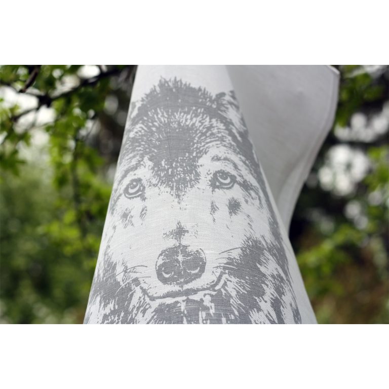 Frohstoff Geschirrtuch mit Wolf Motiv in grau in einem Wald