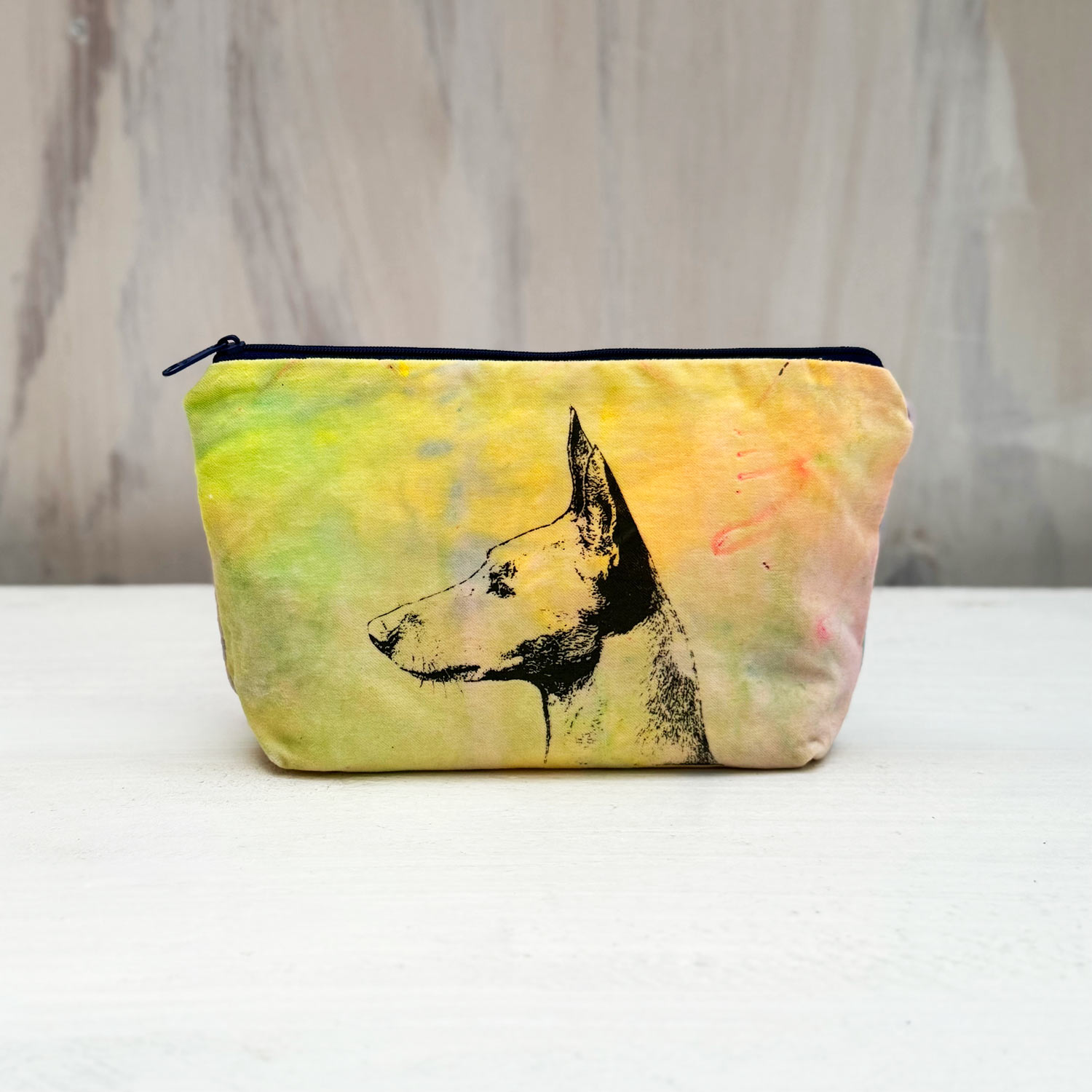 Samtetui aus der Unique-Kollektion mit dem Podenco Motiv names Amber