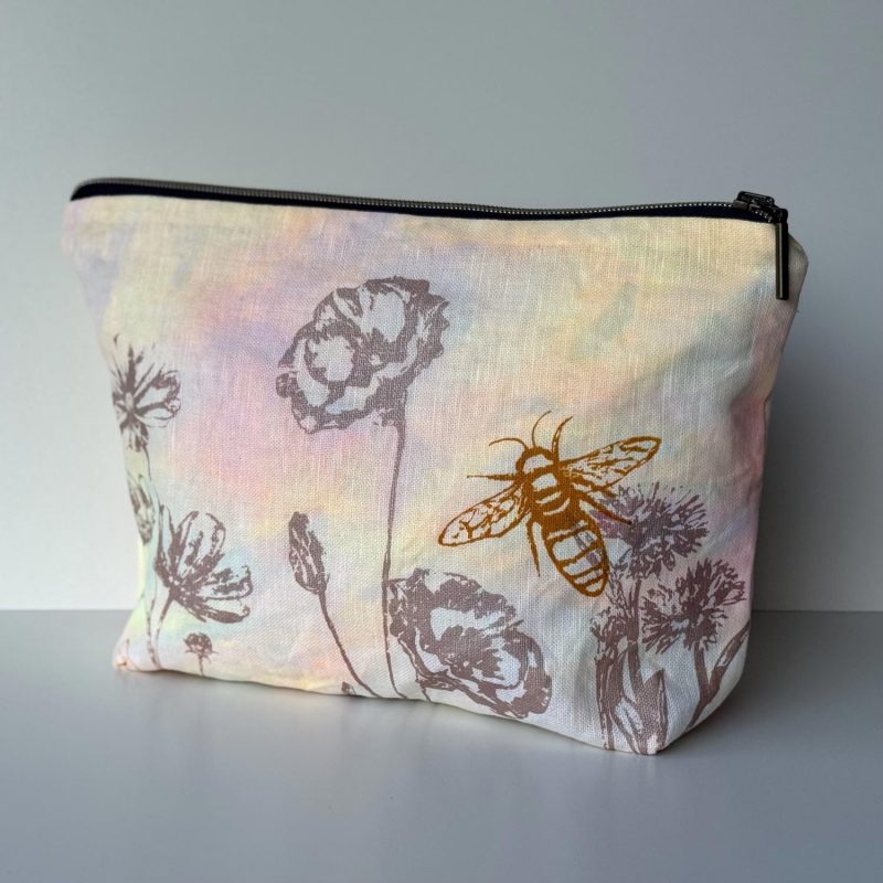 Frohstoff Atelier Etui mit den Wildblumen als Motiv