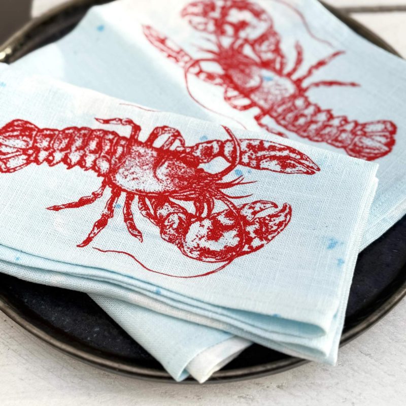 Frohstoff Unique Atelier Serviettenset bunt eingefärbt mit dem Hummer als Motiv
