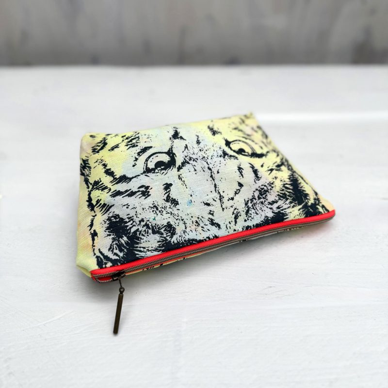 Frohstoff Atelier Etui mit dem Luchs als Motiv - bunt eingefaerbt