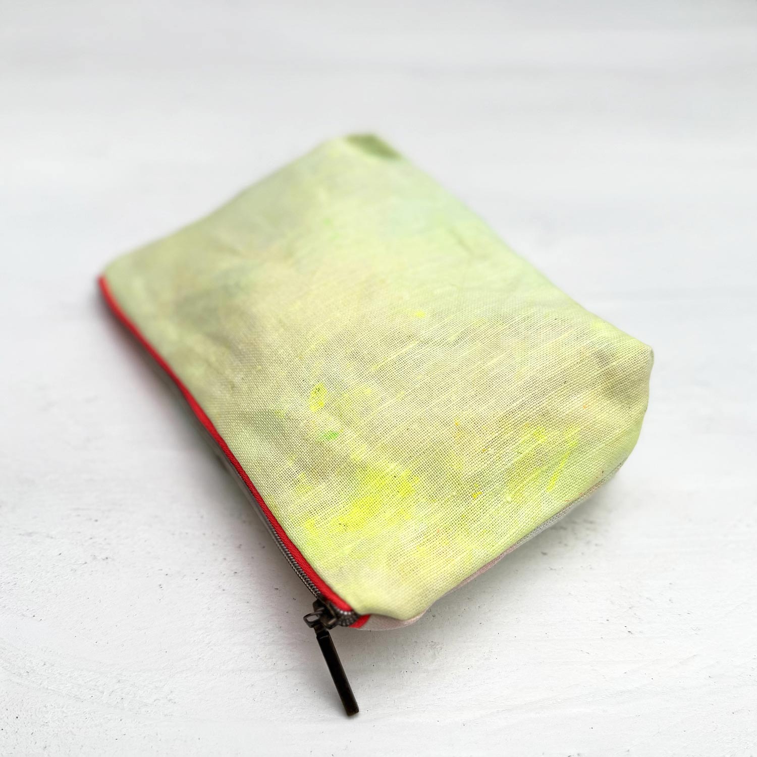 Frohstoff Atelier Etui bunt eingefärbt