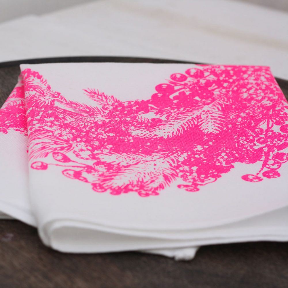Frohstoff Geschirrtuch mit dem Siebdruckmotiv Kranz in der Farbe neonpink