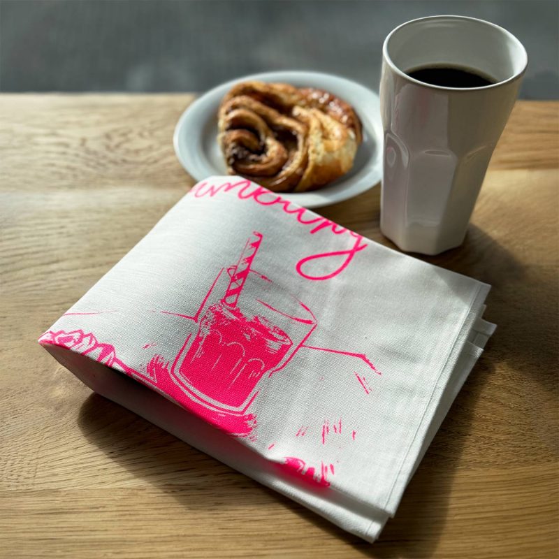 Frohstoff Geschirrtuch mit dem Hamburger Motiv "Franzbroetchen" in der Farbe neonpink